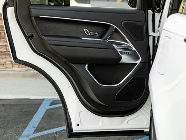 New 2026 Fuji White Land Rover SE image 24