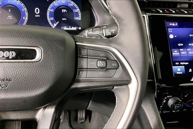 Used 2025 Red Jeep Altitude X image 11