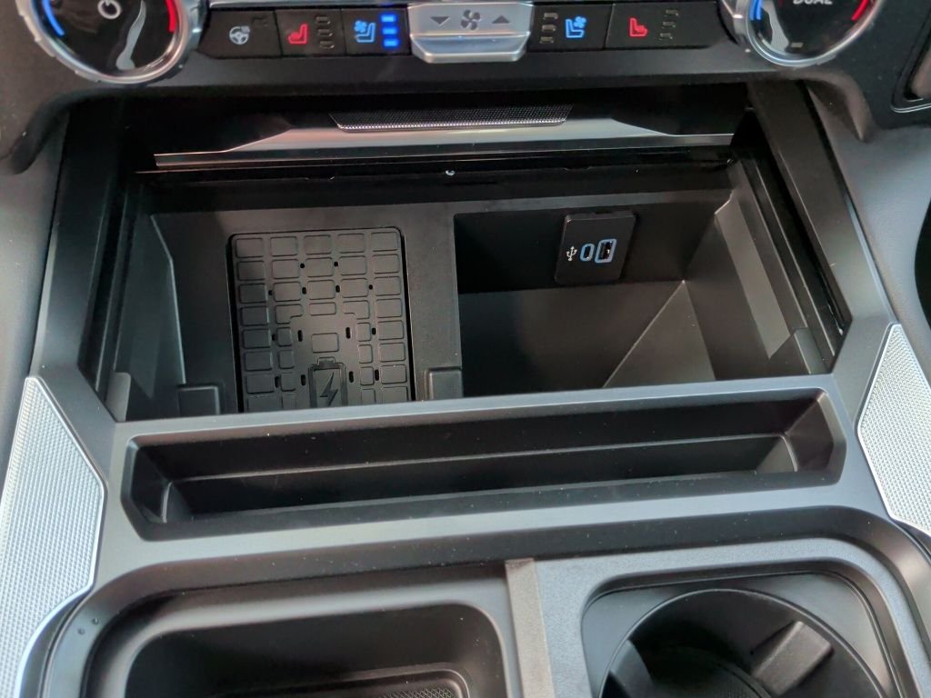 New 2026 Star White Metallic Tri-Coat Ford F-250® Platinum® image 32