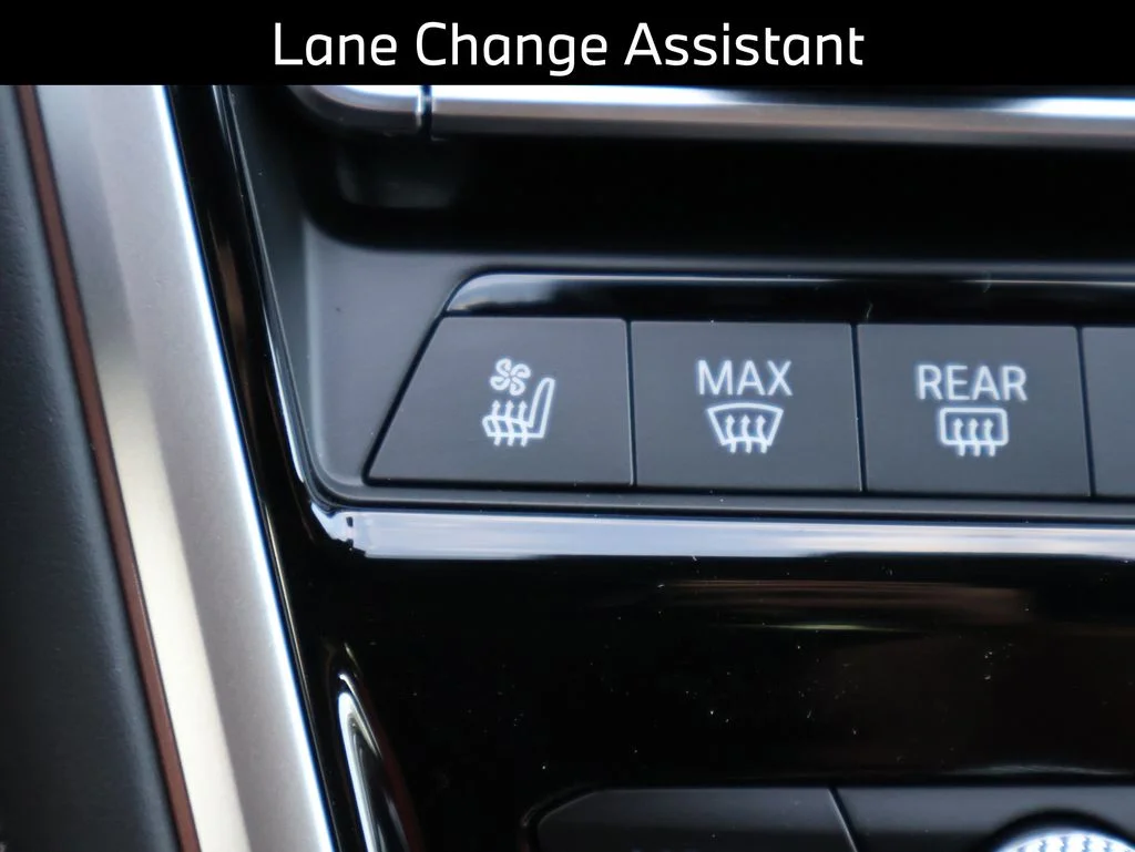 2026 BMW 8 Series 840i - Photo 23