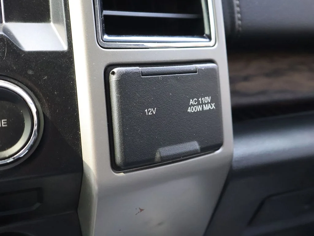 Used 2018 Magnetic Ford Lariat image 40