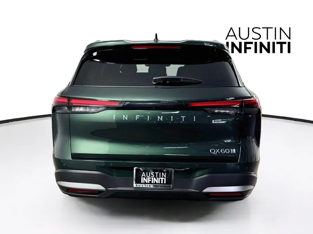 Certified Used 2027 Green INFINITI LUXE image 9