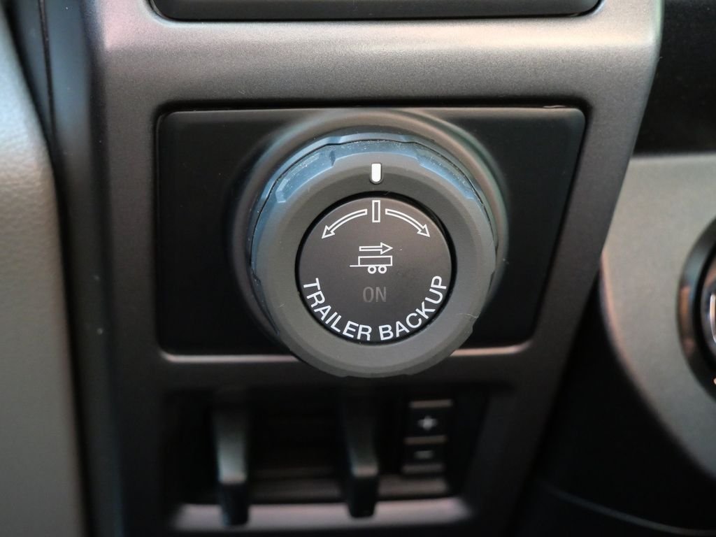 Used 2018 Red Ford Lariat image 26