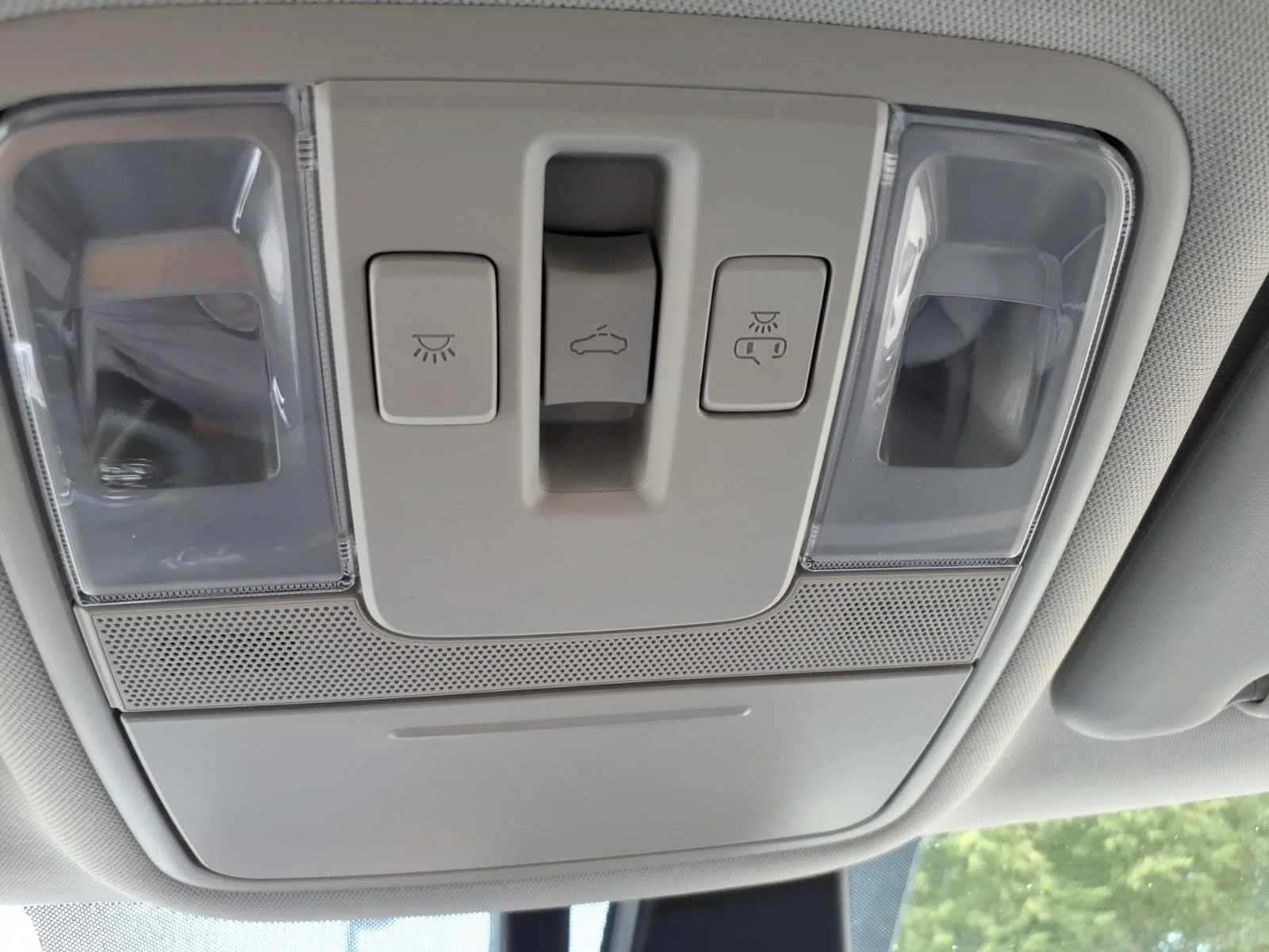 Used 2025 Snow White Pearl Kia EX image 22