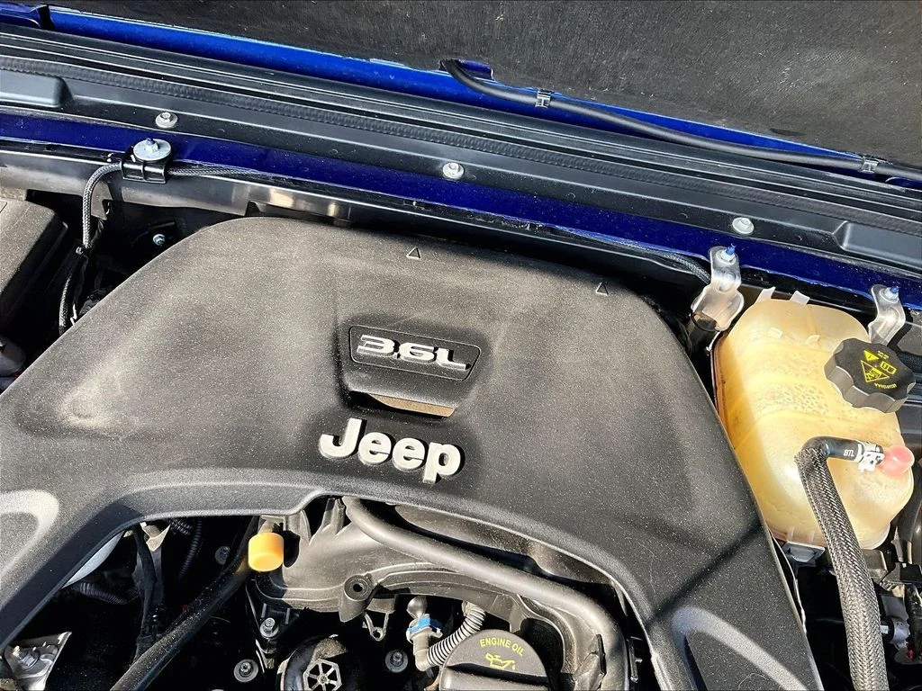 Used 2018 Blue Jeep Unlimited Sahara image 35