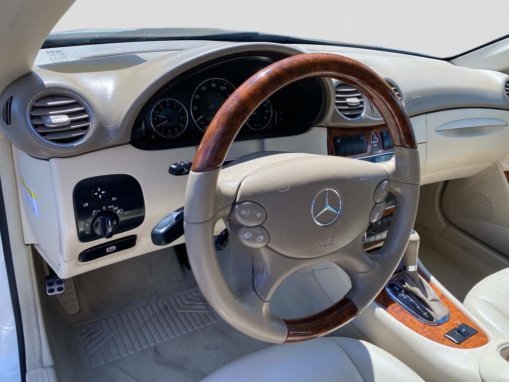 Used 2008 White Mercedes-Benz CLK 350 image 10
