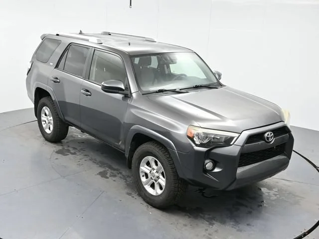 Used 2014 Magnetic Gray Met Toyota SR5 image 17