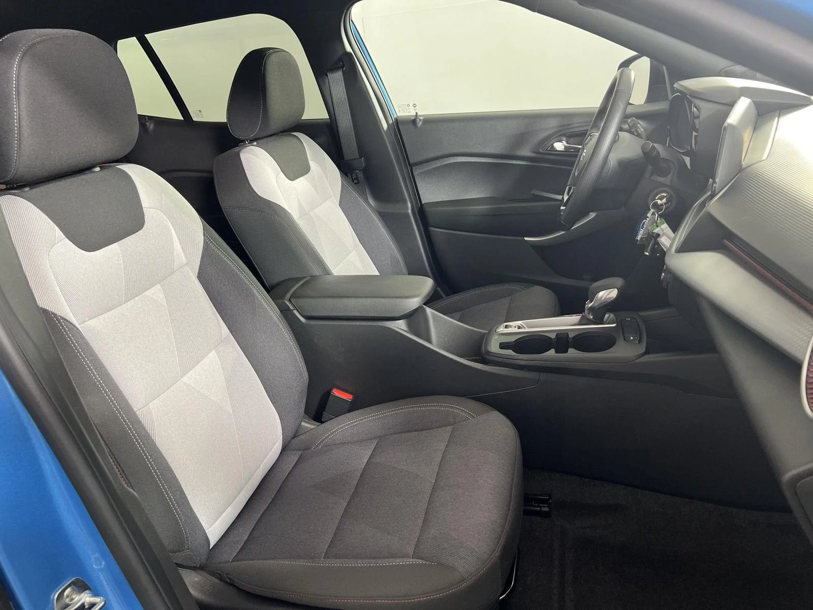 Used 2025 Marina Blue Metallic Chevrolet 1RS image 20