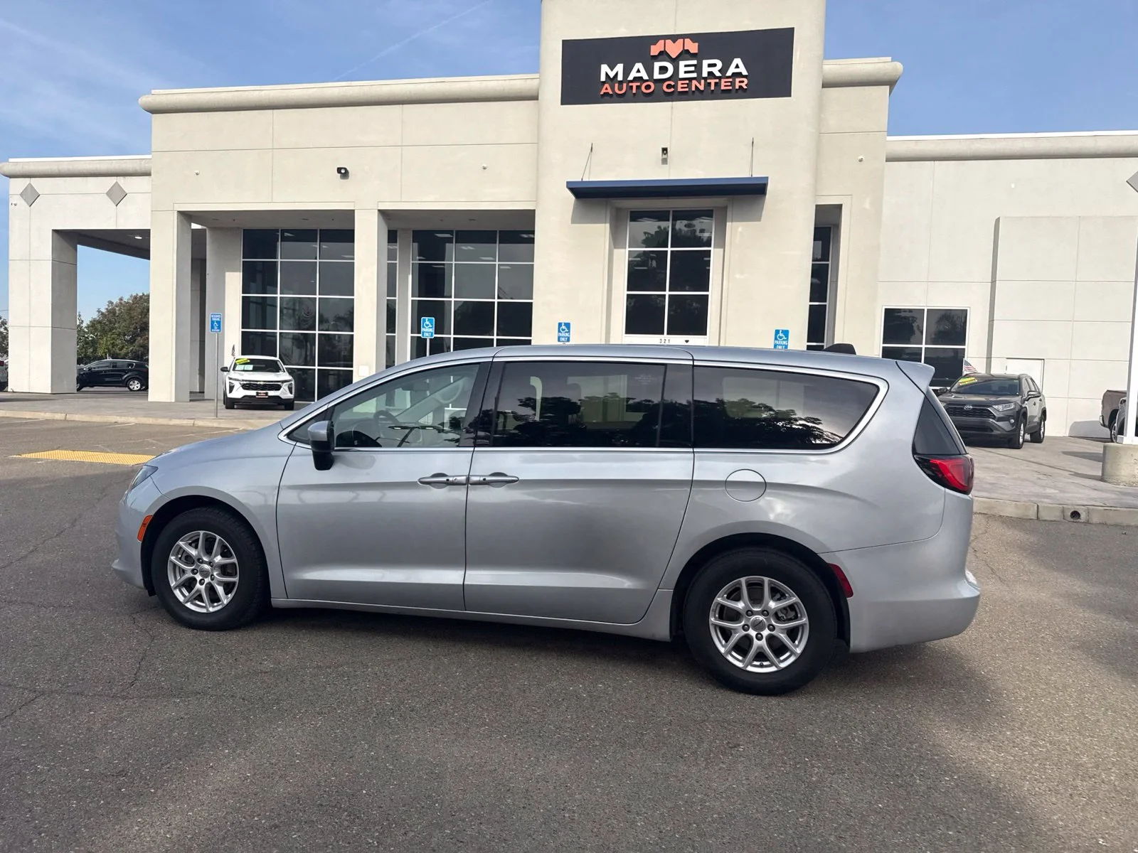 Used 2022 Silver Chrysler LX image 6