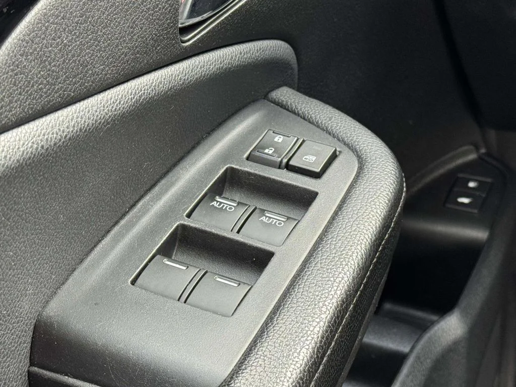 Used 2019 White Honda Touring image 27