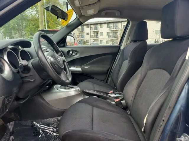 Used 2014 Blue Nissan S image 18