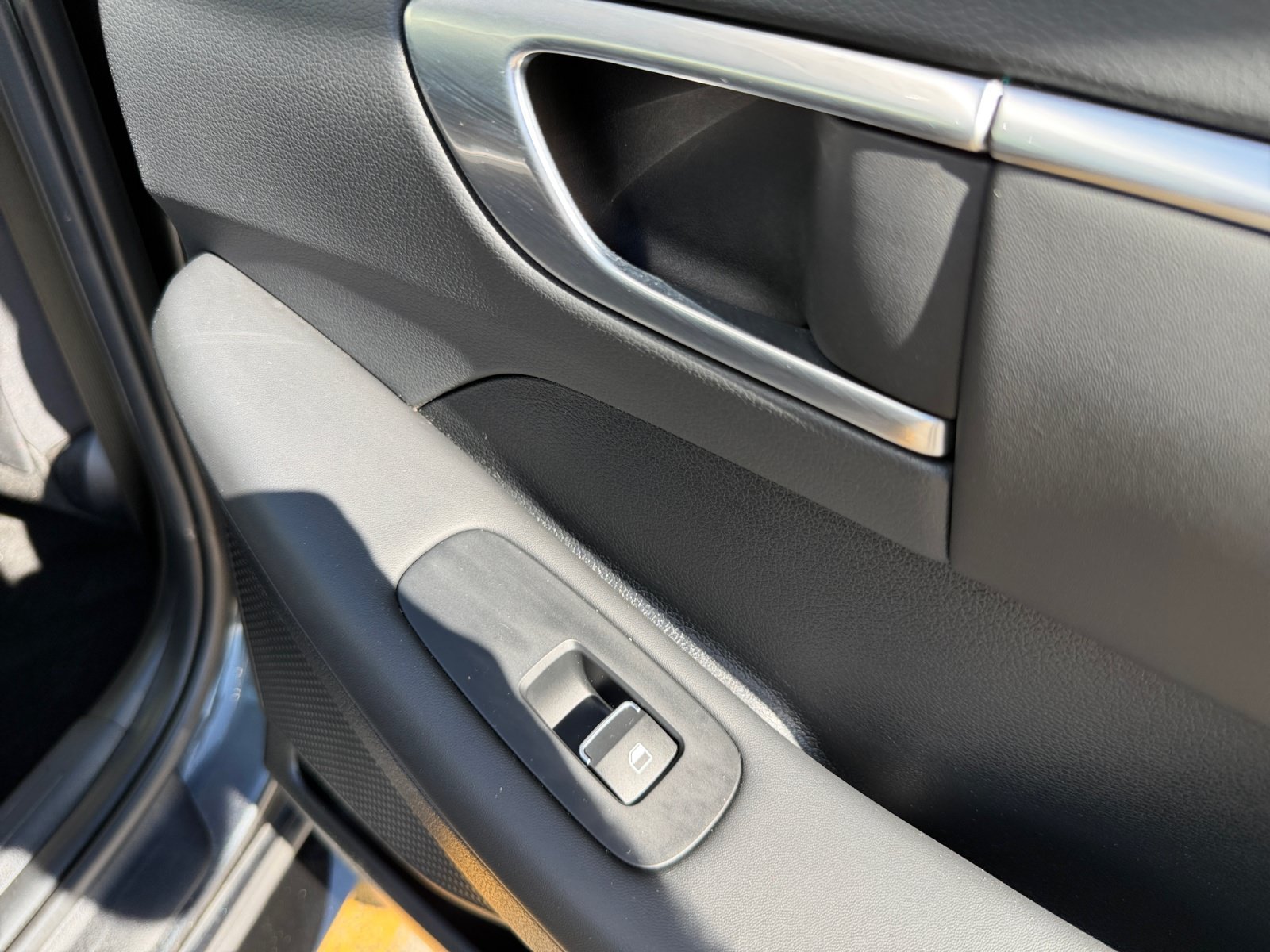 Used 2022 Portofino Gray Hyundai SEL image 32