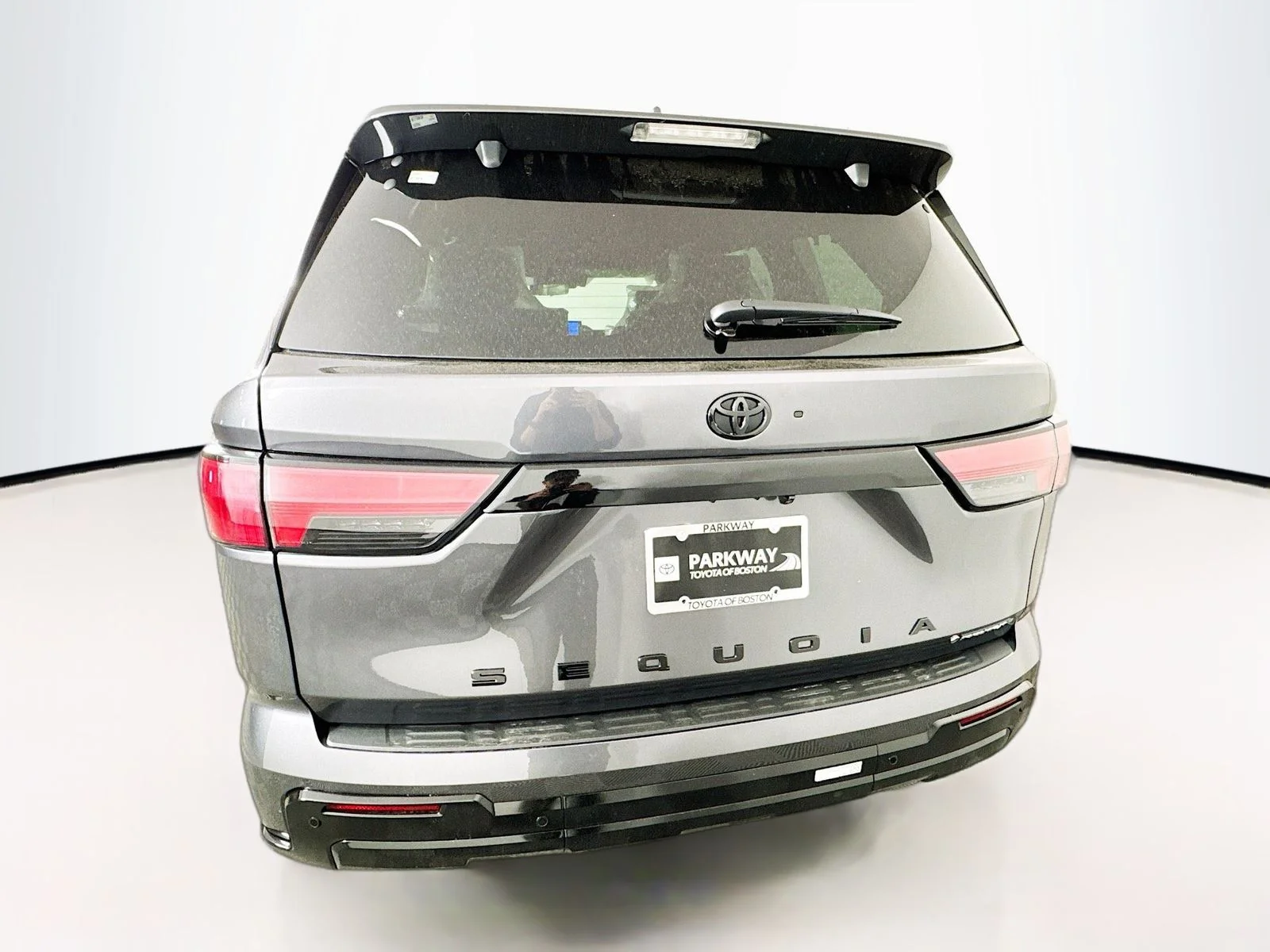 New 2026 Magnetic Gray Metallic Toyota  Platinum image 5