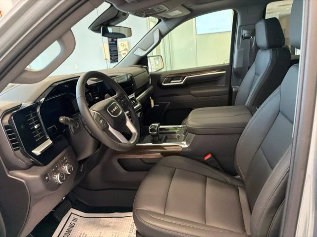 New 2026 Sterling Metallic GMC Elevation image 20