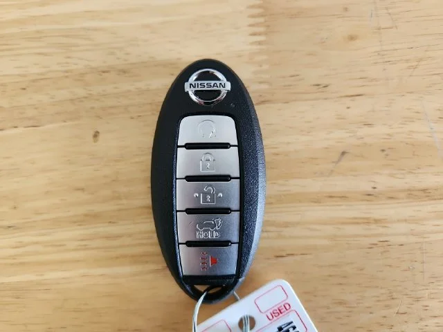 Used 2019 White Nissan SL image 9
