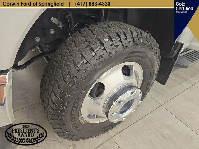 Certified Used 2025 Avalanche Ford XLT image 40