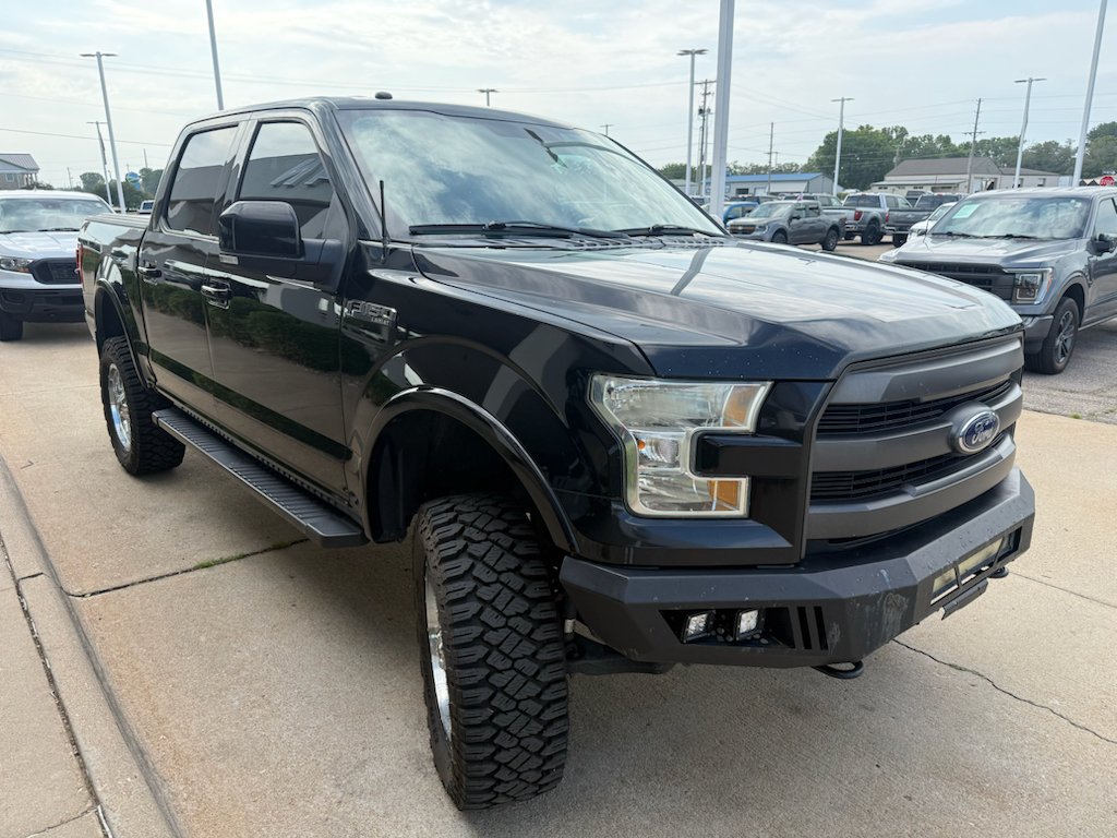 Used 2016 Shadow Black Ford Lariat image 10