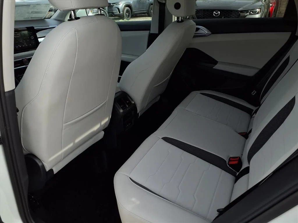 2026 Volkswagen Taos SE - Photo 18