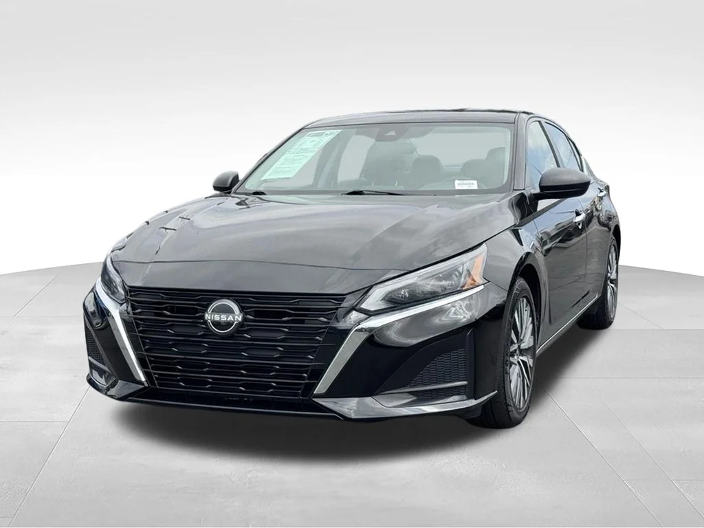 Used 2024 Black Nissan 2.5 SV image 4