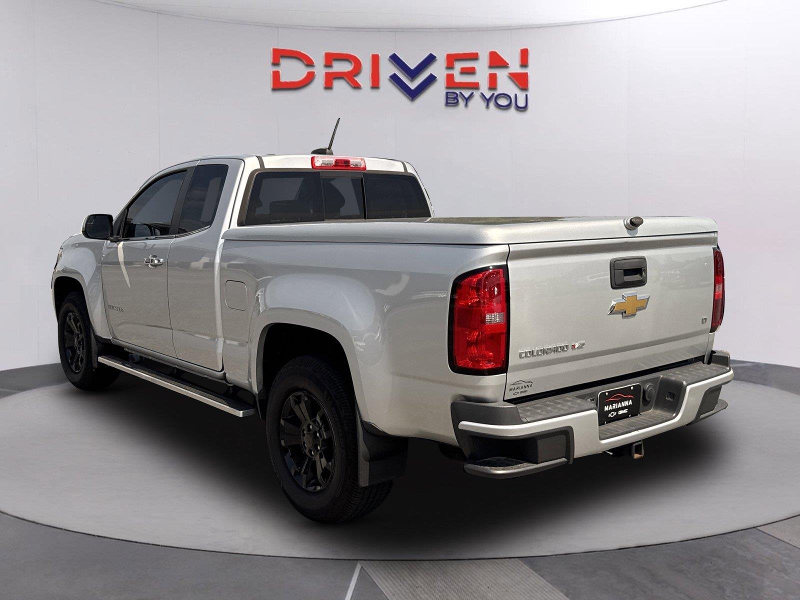 Used 2018 SILVER ICE METALLIC Chevrolet 2WD LT image 6