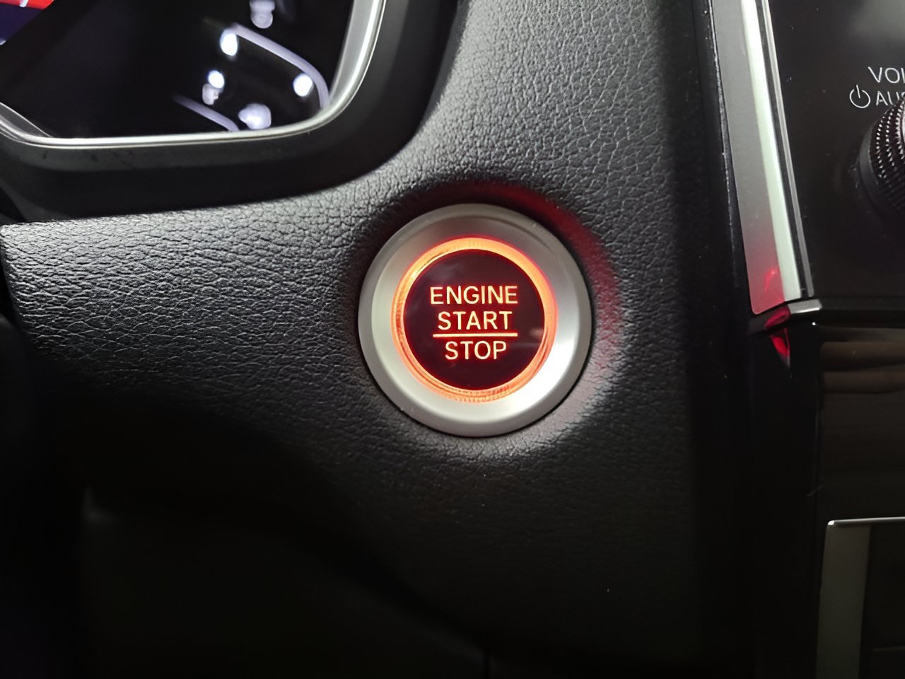 Used 2019 White Honda EX-L image 33