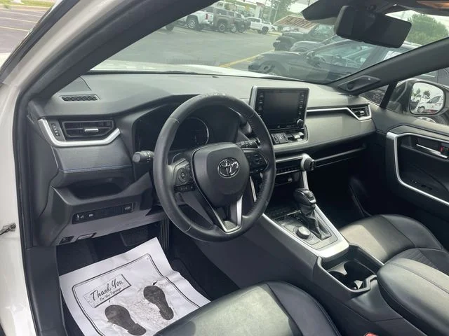 2019 Toyota RAV4 XSE - Photo 18