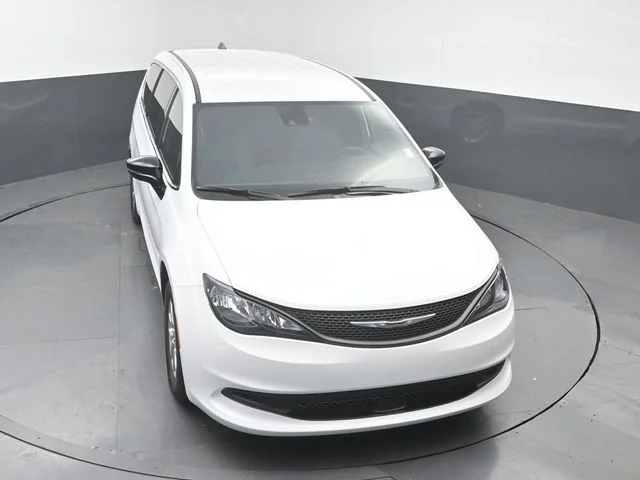 New 2027 Bright White Clear-Coat Exterior Paint Chrysler LX image 37