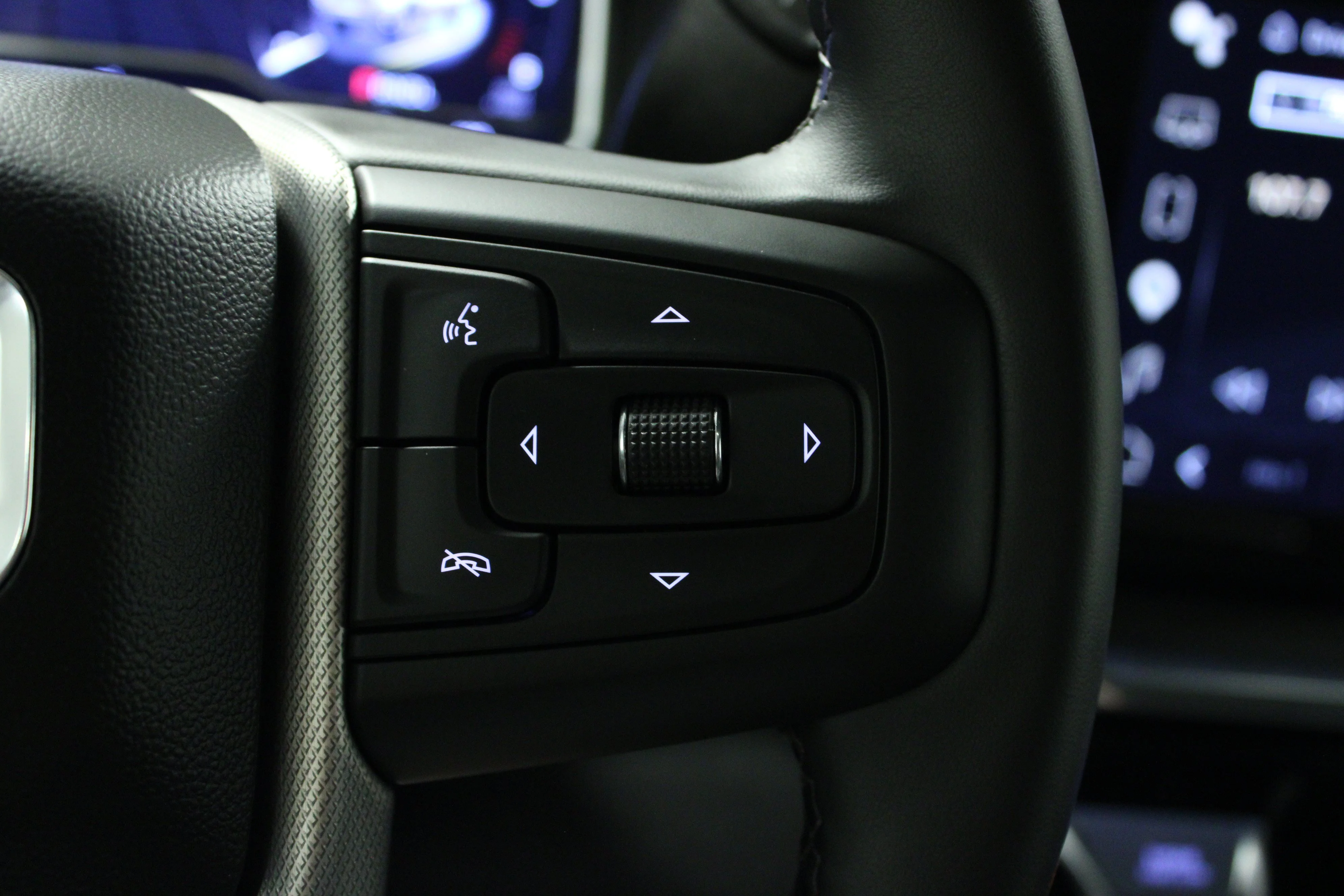 Used 2025 Black GMC Denali image 21