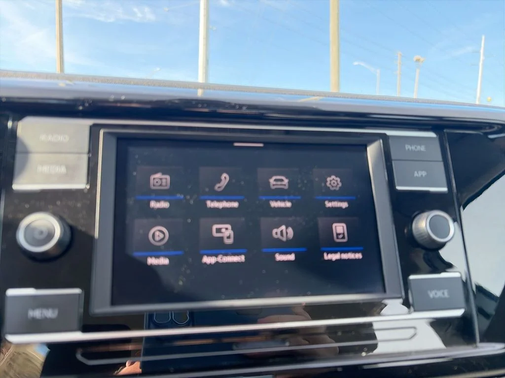 2024 Volkswagen Taos S - Photo 18