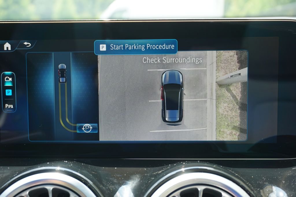 2025 Mercedes-Benz GLB Base - Photo 36
