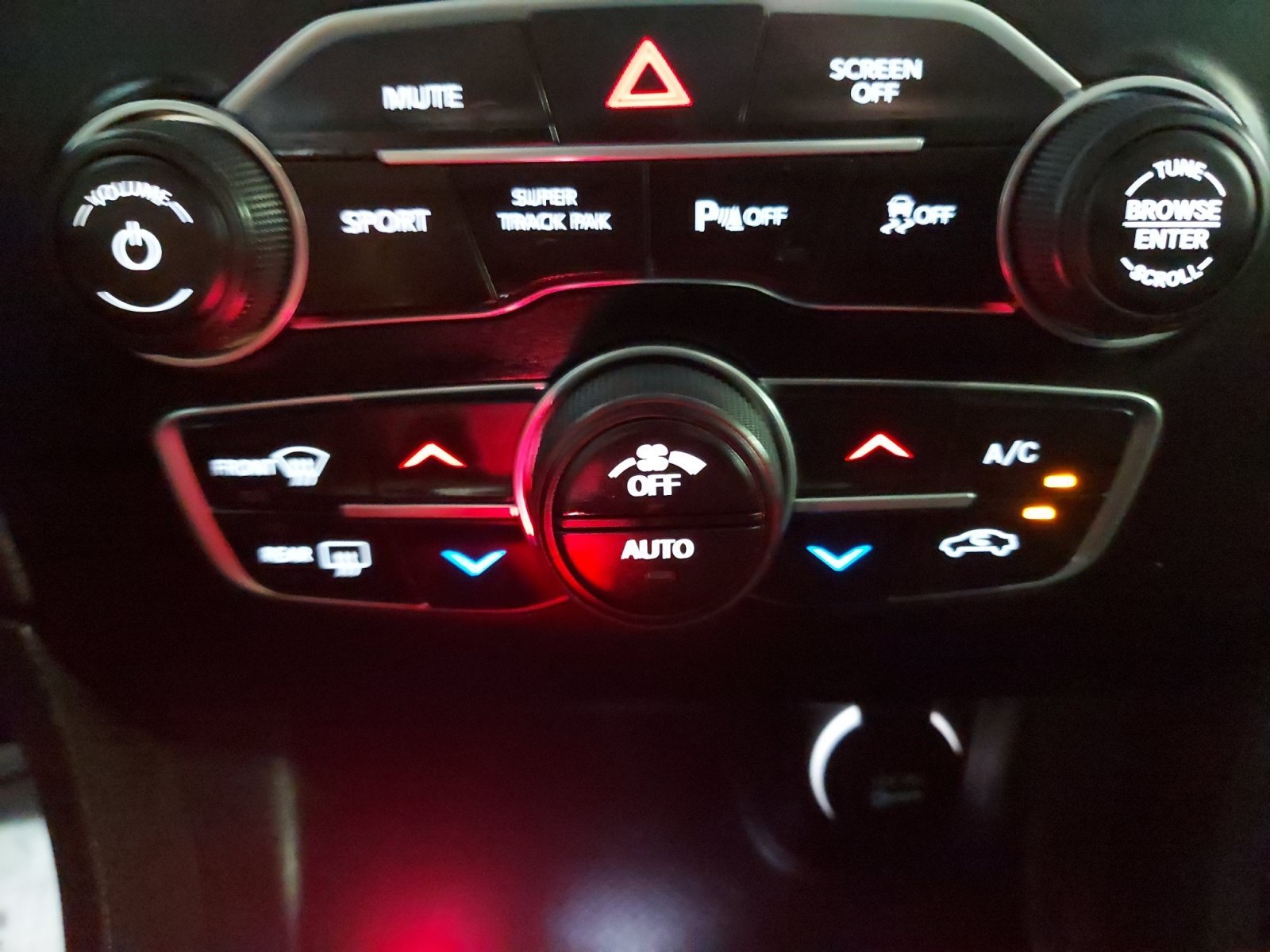 Used 2018 White Knuckle Clearcoat Dodge GT image 18