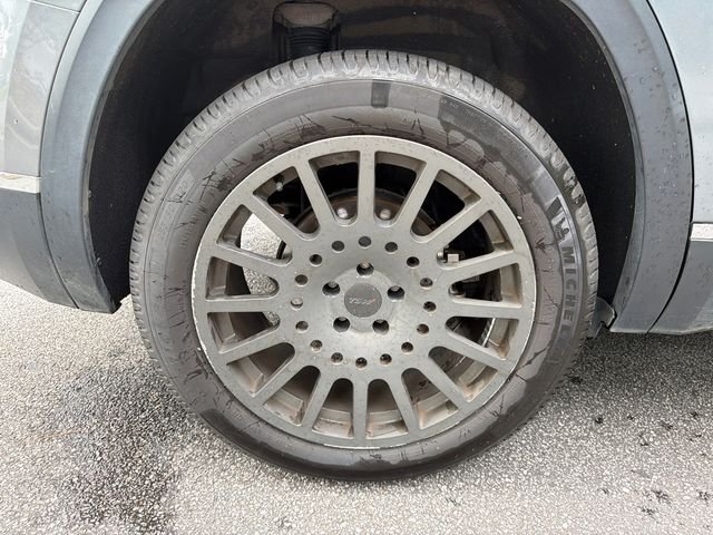 Used 2018 Gray Volkswagen SEL Premium image 17