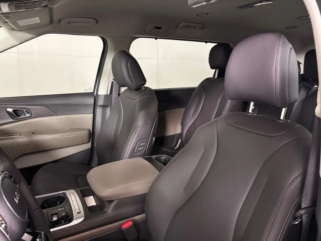 New 2026 White Kia EX image 18