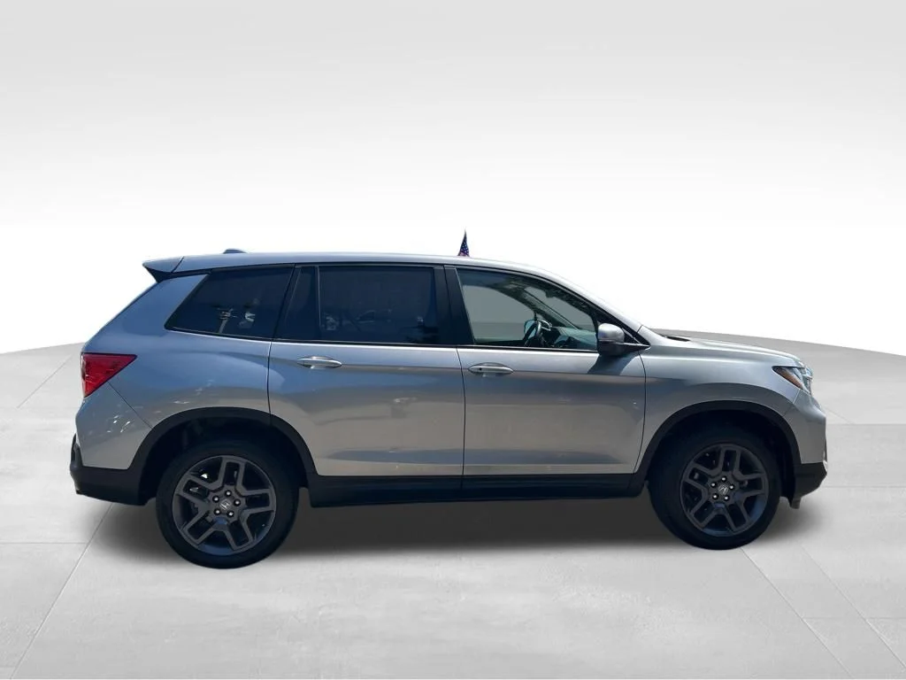 Used 2022 Silver Honda EX-L image 6