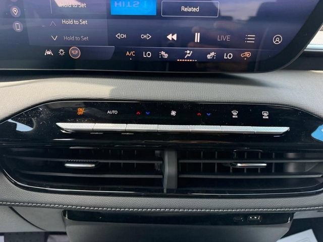 2026 Buick Enclave Sport Touring - Photo 19