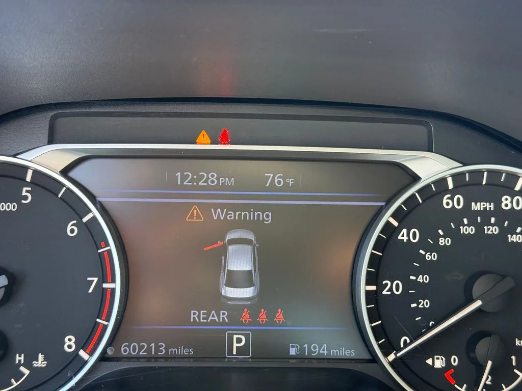 Used 2024 Silver Nissan 2.5 SV image 16