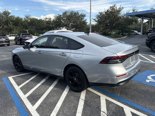 2025 Honda Accord SE - Photo 6