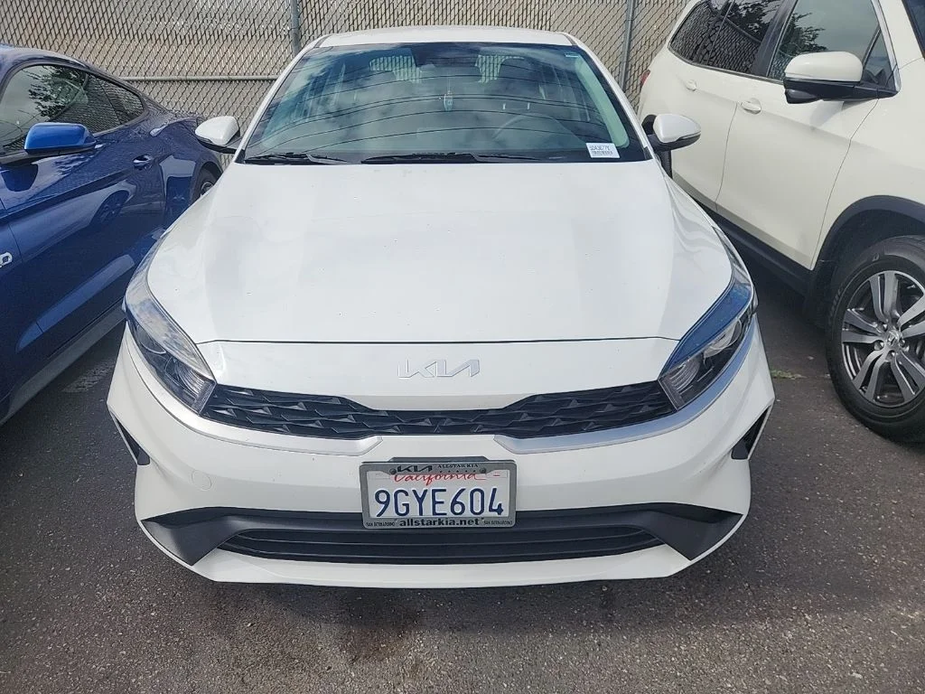 Used 2023 White Kia LXS image 2