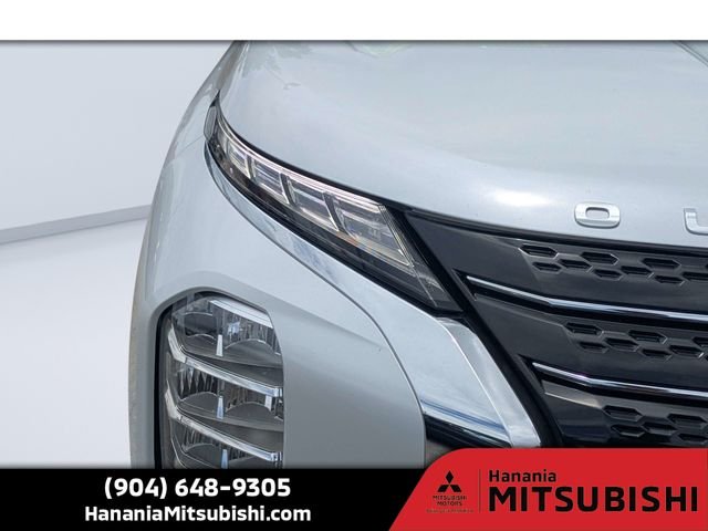 Used 2024  Mitsubishi  image 9