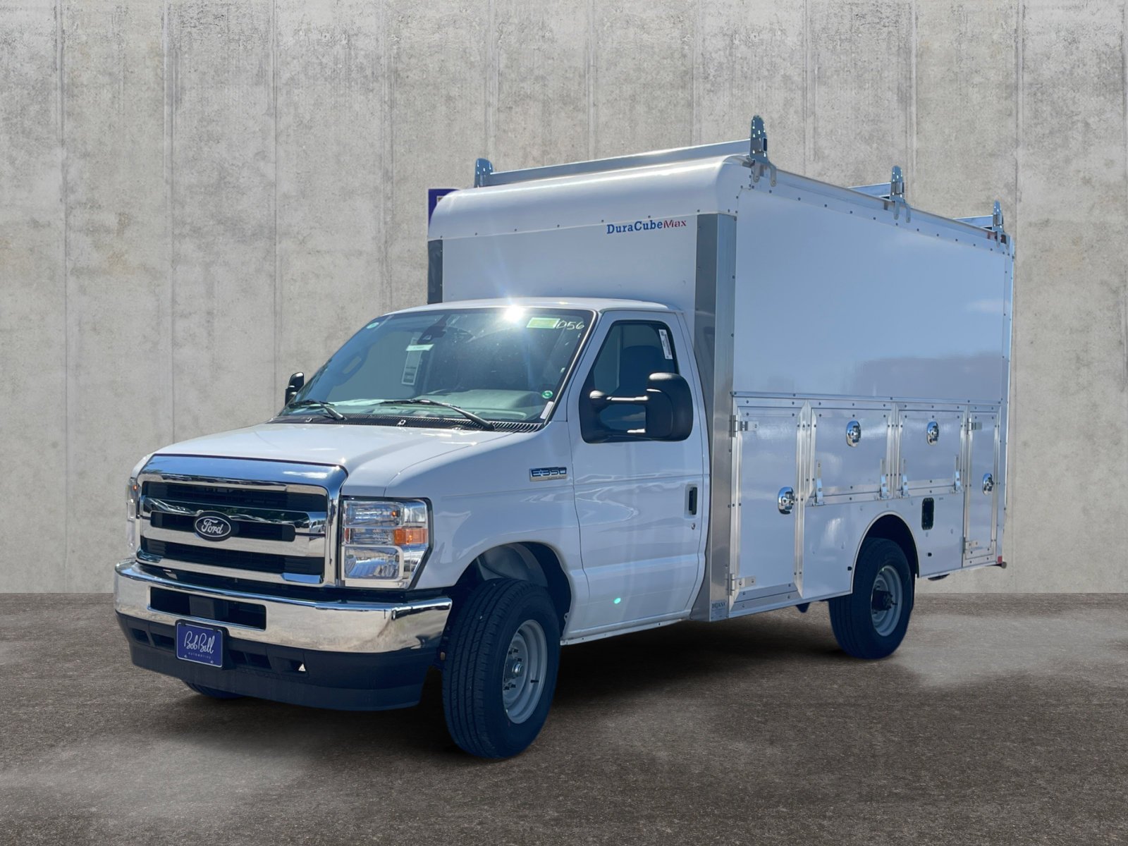 2027 Ford E-Series SRW E-350 Super Duty 138 in WB's photo