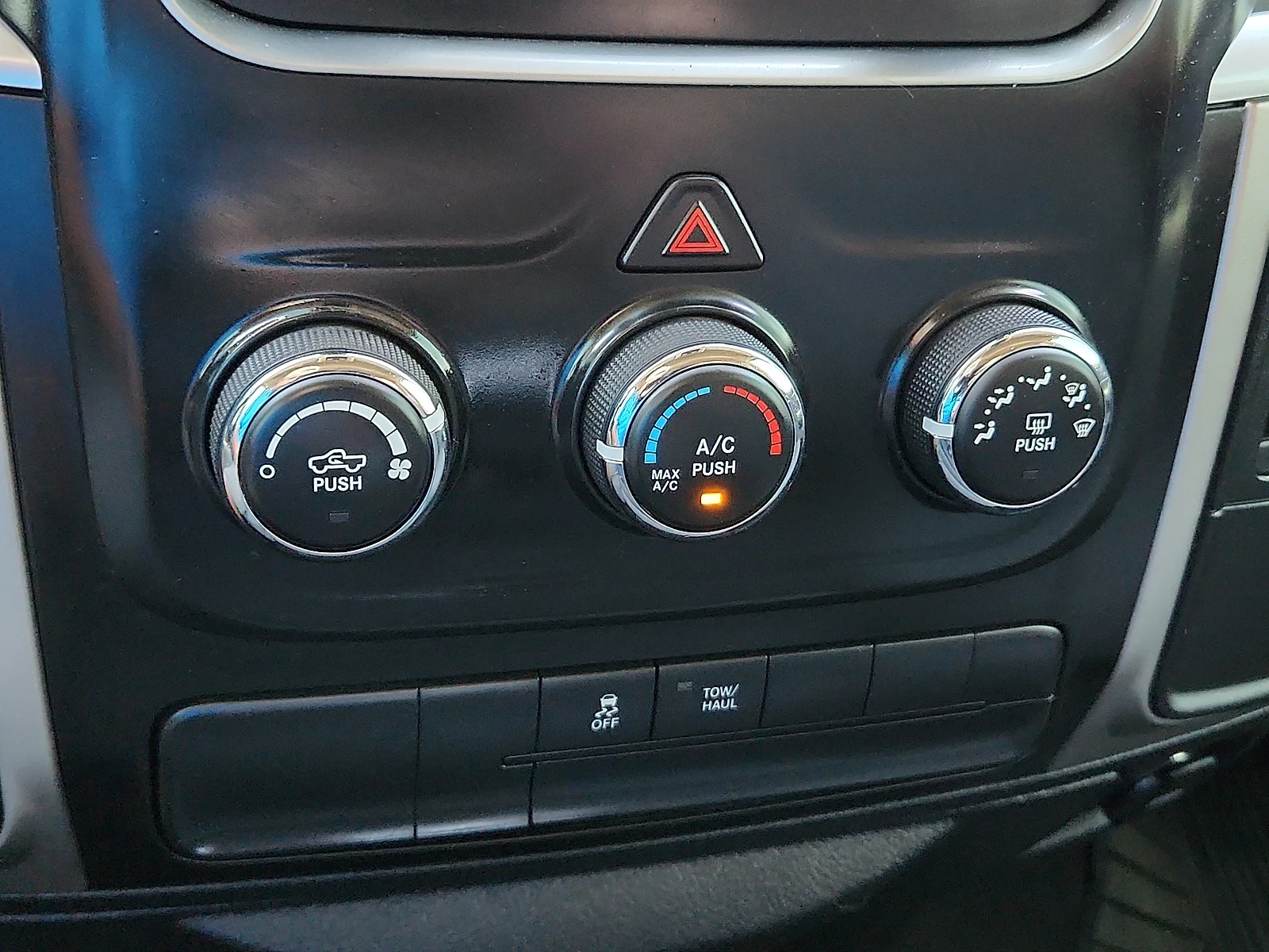 Used 2018 Gray Ram SLT image 20