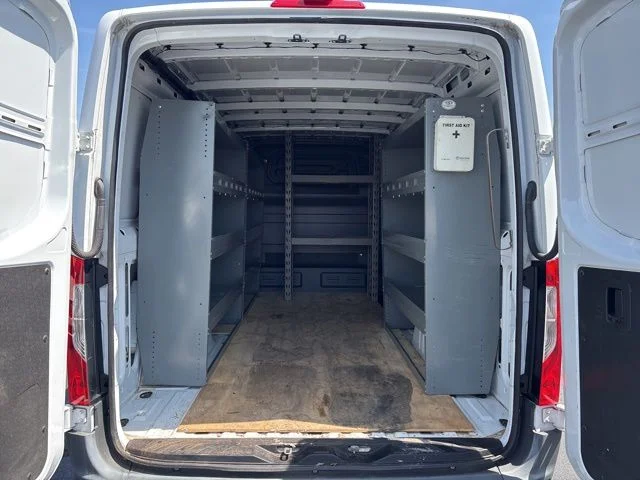 Used 2019 White Freightliner Standard Roof I4 image 12