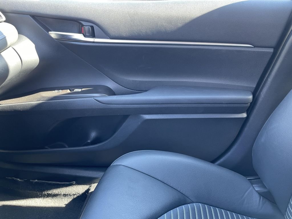 2024 Toyota Camry SE - Photo 16