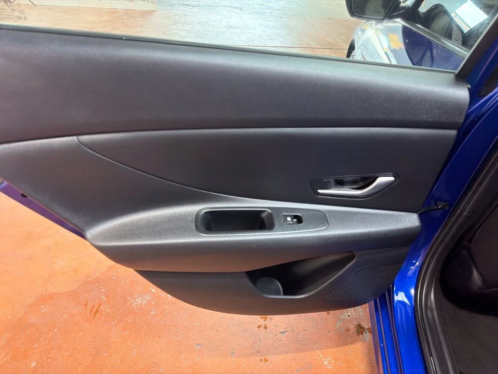 Used 2023 Intense Blue Hyundai SEL image 17