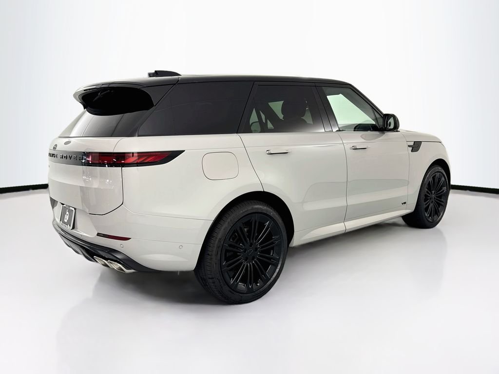 New 2026 Borasco Grey Land Rover Dynamic SE image 5