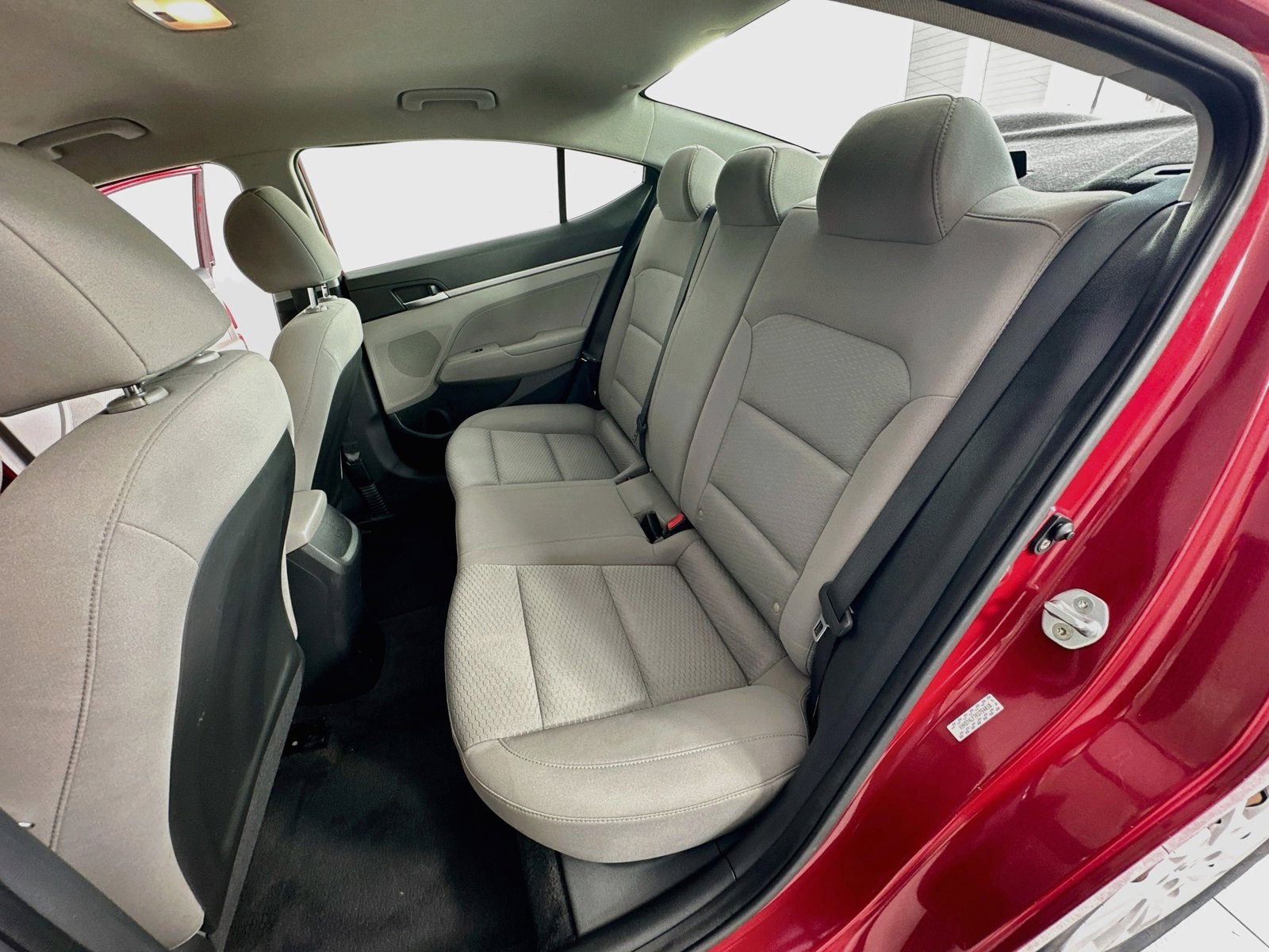 2019 Hyundai Elantra SE - Photo 28