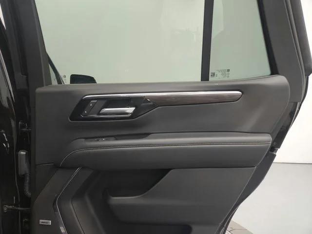 Used 2025 Black Chevrolet Premier image 68
