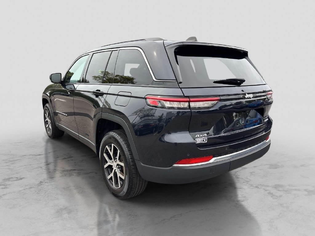 Used 2024 Black Jeep Limited image 3