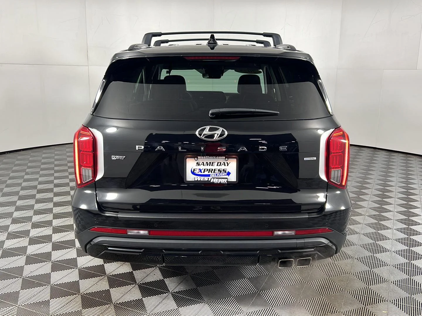 Used 2025 Abyss Black Pearl Hyundai XRT image 15