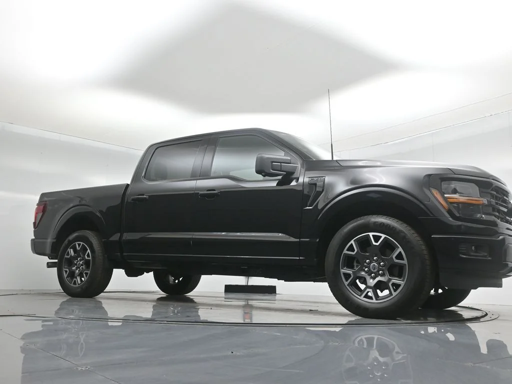 New 2024 Black Ford XLT image 3